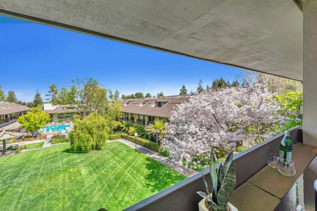 2140 Santa Cruz Avenue, Menlo Park CA: https://media.crmls.org/mediaz/57eab5af-d3cc-4e43-be96-2dbabaf98d13.jpg