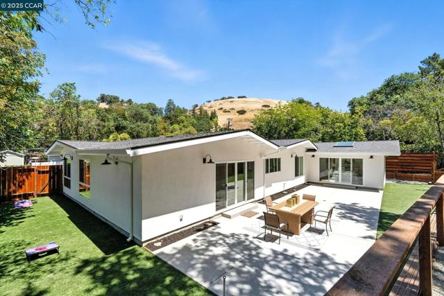 1717 Springbrook Rd, Lafayette CA: https://media.crmls.org/mediaz/57eb6fc5-86ea-4637-b416-a1c02391ec7e.jpg