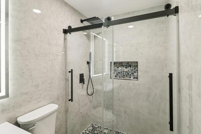 Detail Gallery Image 21 of 32 For 8262 Gilman Dr #1,  La Jolla,  CA 92037 - 2 Beds | 3 Baths