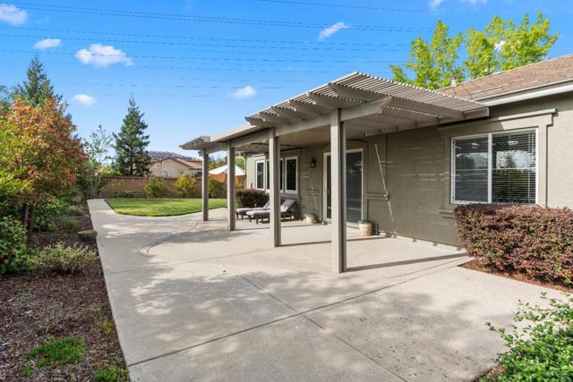 505 Porter Court, Folsom CA: https://media.crmls.org/mediaz/57ec45f5-03ab-49f3-83bd-5eb1c767a2be.jpg