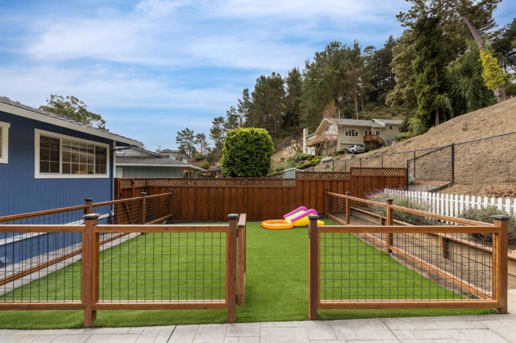 57Ecdab0 5492 497D 9281 B45C20C576D7 1048 Banyan Way, Pacifica, Ca 94044 &Lt;Span Style='BackgroundColor:transparent;Padding:0Px;'&Gt; &Lt;Small&Gt; &Lt;I&Gt; &Lt;/I&Gt; &Lt;/Small&Gt;&Lt;/Span&Gt;