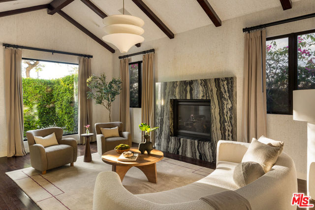 Details for 414 La Jolla Avenue, Los Angeles, CA 90048