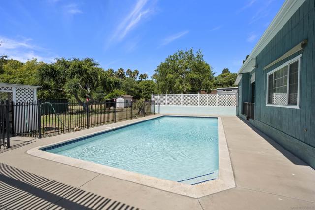 10705 Louisa Dr., La Mesa CA: https://media.crmls.org/mediaz/57eddcc1-75c3-41c2-a134-f2cfdb0168f5.jpg