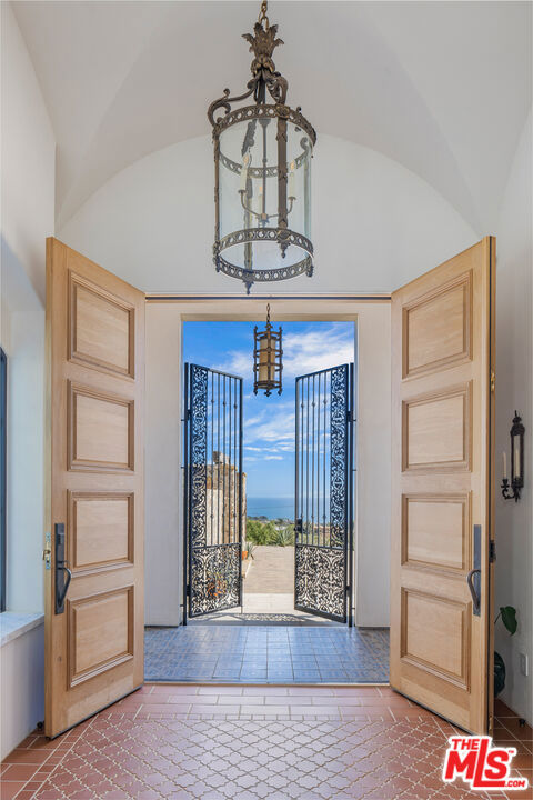 Drew Fenton | 29943 Harvester Road Malibu CA | MLS: 7312508