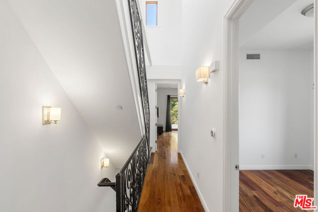 744 North Alfred Street, 104 photo 20