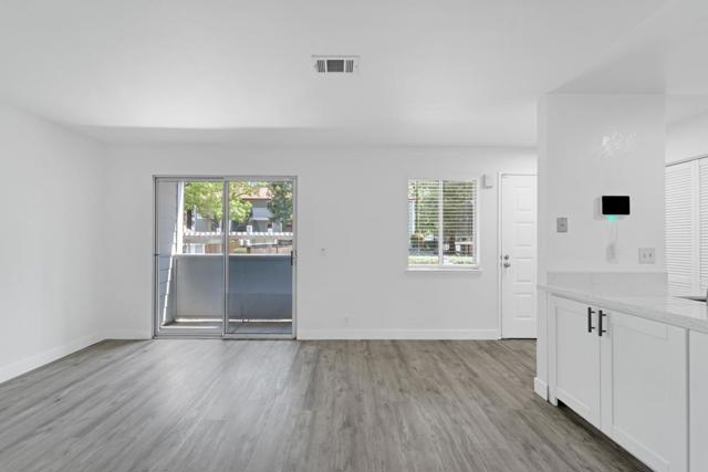 29628 Desert Oak Ct, Hayward CA: https://media.crmls.org/mediaz/57eec8bc-25ab-4d2b-954d-3ef7257a1a4a.jpg