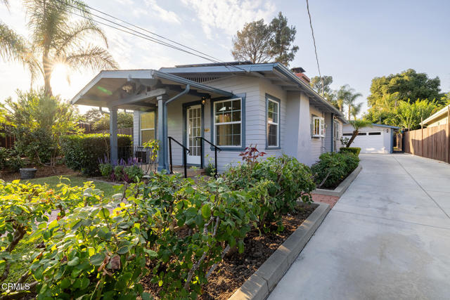 259 Acacia Street, Altadena CA: https://media.crmls.org/mediaz/57ef0726-002c-470b-ad31-04b183be5358.jpg