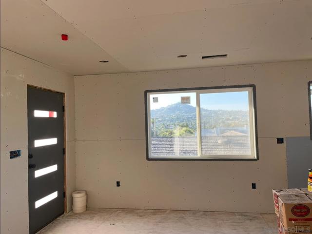 3335 37 S Barcelona St., Spring Valley CA: https://media.crmls.org/mediaz/57ef372a-5b33-43e0-a990-892249e88130.jpg