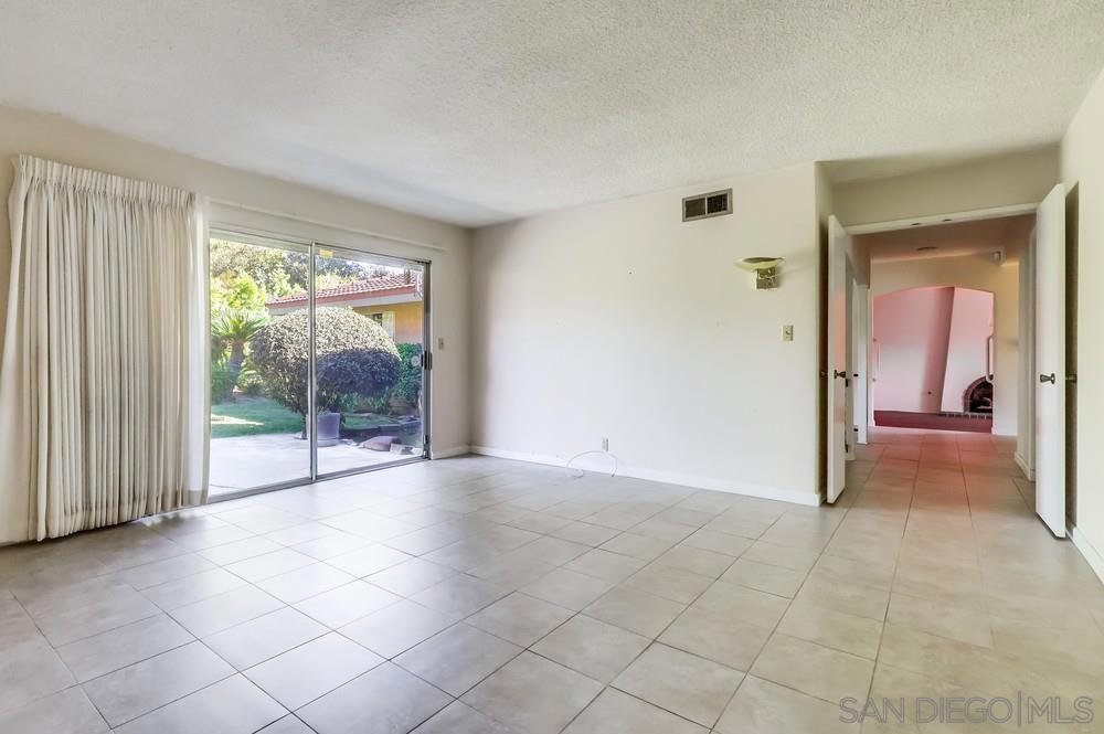 MLS #250042910SD image #40