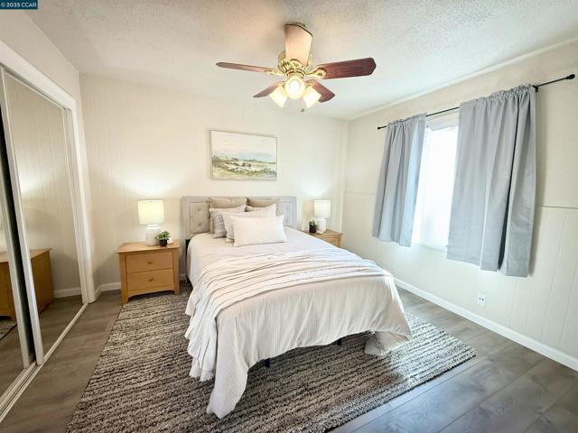 2311 Crescent Dr, Concord CA: https://media.crmls.org/mediaz/57ef9a9b-4b05-4968-babb-949c9ac4d53a.jpg