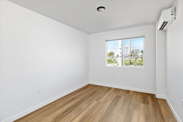 Detail Gallery Image 8 of 30 For 406 S Cleveland, Oceanside,  CA 92054 - 2 Beds | 1 Baths