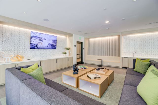 260 260 Brooklyn Basin Way, Oakland CA: https://media.crmls.org/mediaz/57f031de-3c9c-41a1-8b48-6805f3aaaa3d.jpg