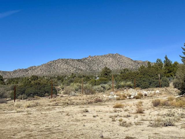 1 Geneva Heights, Mountain Center CA: https://media.crmls.org/mediaz/57f06a15-1490-451f-9686-2f016c175465.jpg