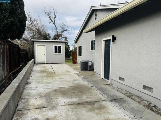 30 Greensboro Way, Antioch CA: https://media.crmls.org/mediaz/57f0a969-4080-43d6-a654-e5935e2f59fc.jpg