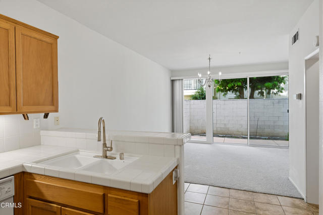 Detail Gallery Image 16 of 42 For 11805 San Tropez Pl, Moorpark,  CA 93021 - 3 Beds | 2/1 Baths