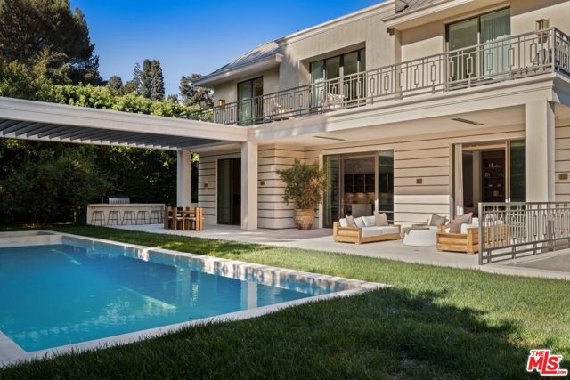 6 Bed Home for Sale in Los Angeles, California