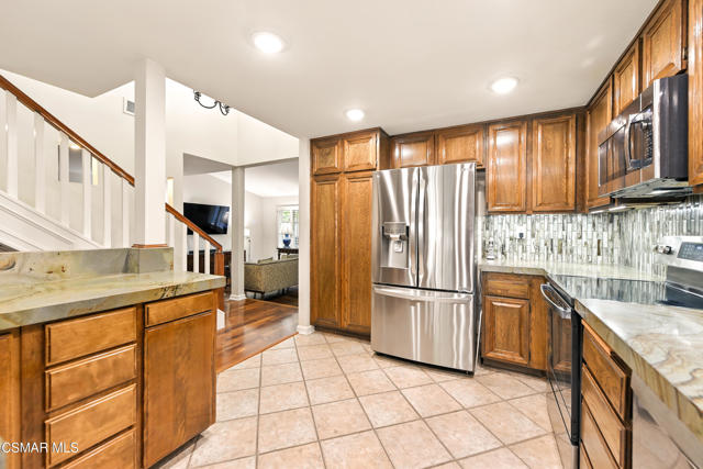 22421 Jeffrey Mark Court, Chatsworth CA: https://media.crmls.org/mediaz/57f29539-1bd1-4785-841c-2ae857b9586e.jpg