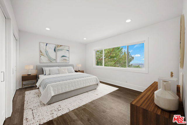 1539 Viewsite Drive, Los Angeles CA: https://media.crmls.org/mediaz/57f2cd62-ec62-4179-8d6f-5e975a268307.jpg