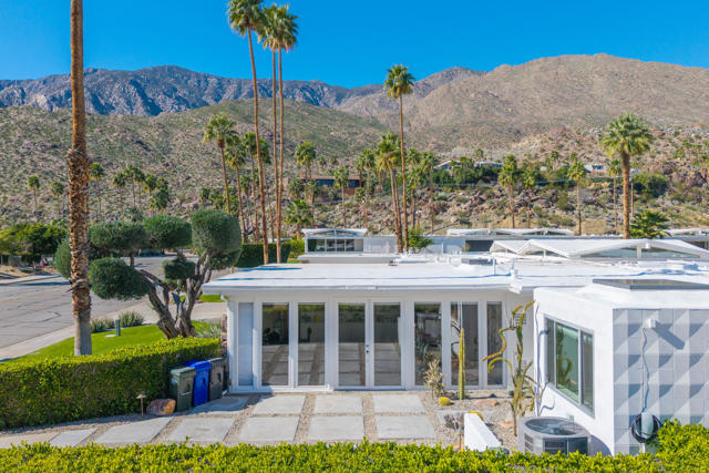 246 E Avenida Granada, Palm Springs, CA 92264