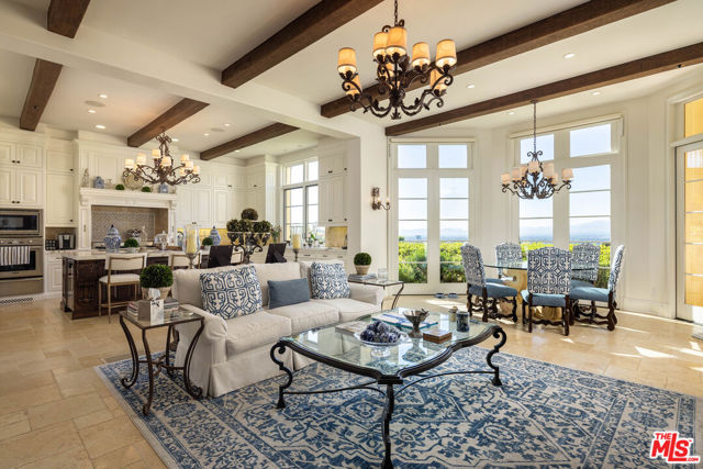 13961 Aubrey Road, Beverly Hills CA: https://media.crmls.org/mediaz/57f33d16-bb47-4805-ab37-e09b40e3d232.jpg