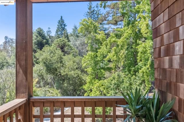 3176 Jordan Rd, Oakland CA: https://media.crmls.org/mediaz/57f36d63-b29f-424c-bcaa-2c391db7cea6.jpg