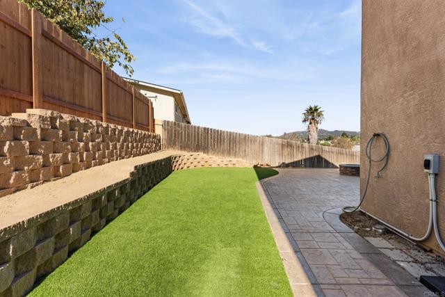 Detail Gallery Image 47 of 55 For 209 Journeys End, Vista,  CA 92083 - 4 Beds | 2/1 Baths