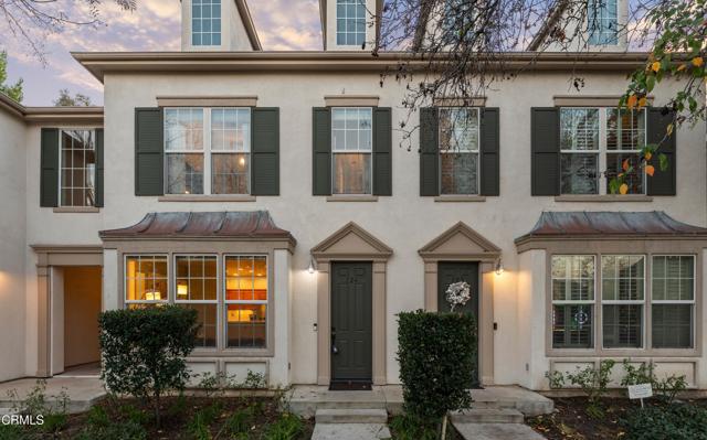 27072 Victoria Lane, Valencia CA: https://media.crmls.org/mediaz/57f44260-f84e-42c6-93c3-87ccc5bb5042.jpg