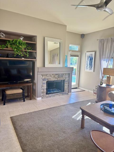 77573 Ashberry Court, Palm Desert CA: https://media.crmls.org/mediaz/57f4ab3d-97f2-4df0-8099-8e36e222117b.jpg
