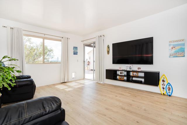 Detail Gallery Image 16 of 25 For 1540 Highridge Dr, Oceanside,  CA 92056 - 2 Beds | 2 Baths