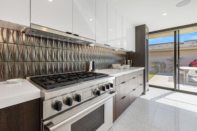 133 Columbia Drive, Rancho Mirage CA: https://media.crmls.org/mediaz/57f65b89-72e9-453f-913e-cd66499c7421.jpg