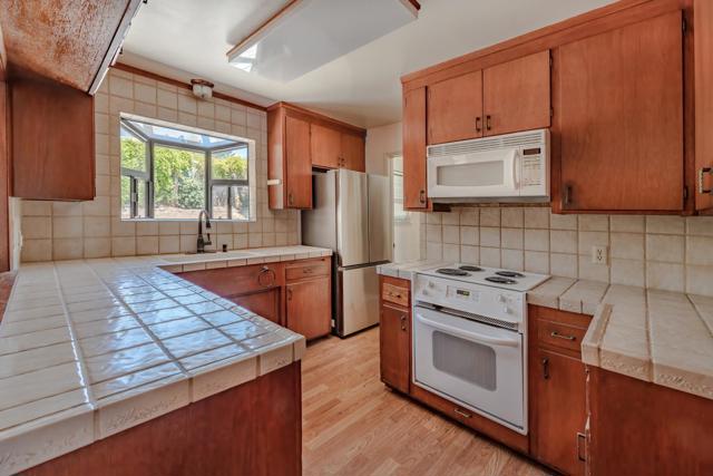 3177 W Ledyard Way, Aptos CA: https://media.crmls.org/mediaz/57f7223e-abb3-4a0e-902a-60c52c3cd9c1.jpg