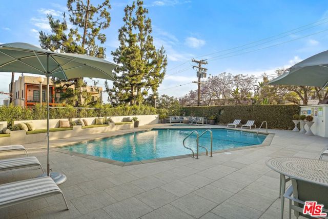 8787 Shoreham Drive, West Hollywood CA: https://media.crmls.org/mediaz/57f8765e-9dd2-4e5f-8187-c63431545954.jpg