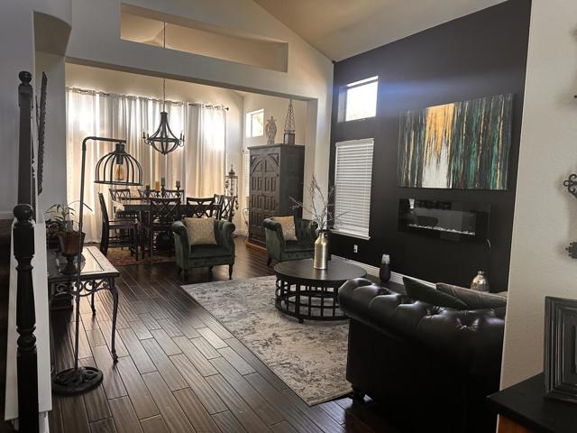9357 Rodeo Drive, Gilroy CA: https://media.crmls.org/mediaz/57fa2232-3af9-43e5-bea4-6a8242fb8720.jpg