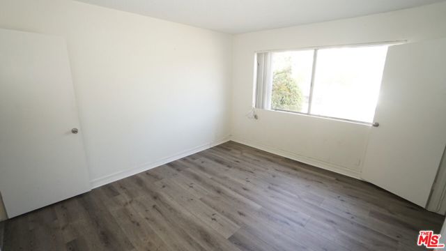 1338 14TH Street, Santa Monica CA: https://media.crmls.org/mediaz/57faae6e-51e6-4657-8c1e-9c75a0b7e7e0.jpg