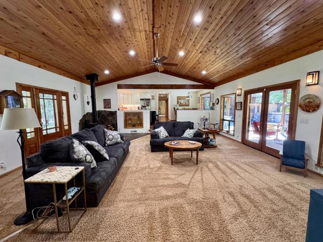 14543 Kathy Lane, Pioneer CA: https://media.crmls.org/mediaz/57fb312f-f09c-411f-bbda-f9cfd09e5855.jpg