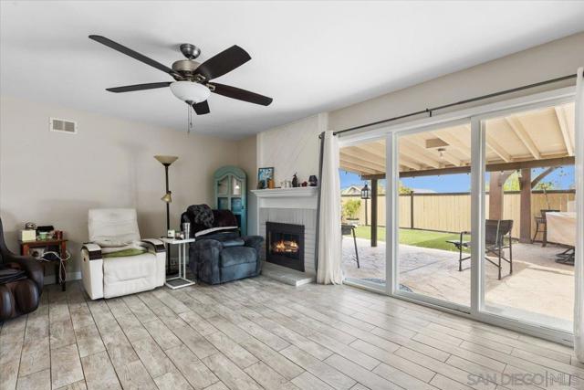 1059 Buena Vista Way, Chula Vista CA: https://media.crmls.org/mediaz/57fb5ee7-690e-49eb-8bd3-0f11068fd58a.jpg