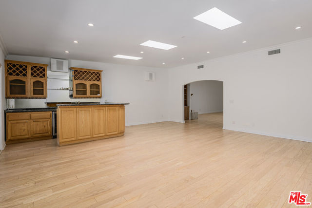 8760 White Oak Avenue, Sherwood Forest CA: https://media.crmls.org/mediaz/57fbaabb-7a8b-4be3-befb-d1bb2cddfb38.jpg