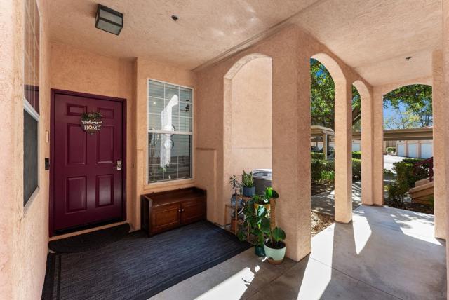 18622 Caminito Cantilena, San Diego CA: https://media.crmls.org/mediaz/57fd0cff-ad3f-49ac-bfa3-8f0da2e66a0f.jpg