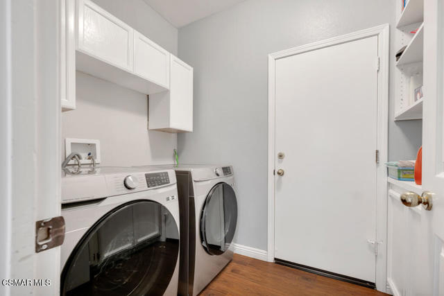 5092 Benedict Court, Oak Park CA: https://media.crmls.org/mediaz/57fd6da7-bed6-42d7-917c-63bb7440ad1f.jpg
