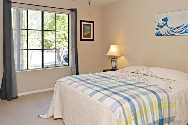 12655 Camino Mira Del Mar, San Diego CA: https://media.crmls.org/mediaz/57fd9fbc-13ff-4b54-b37f-0c2b031d5f65.jpg