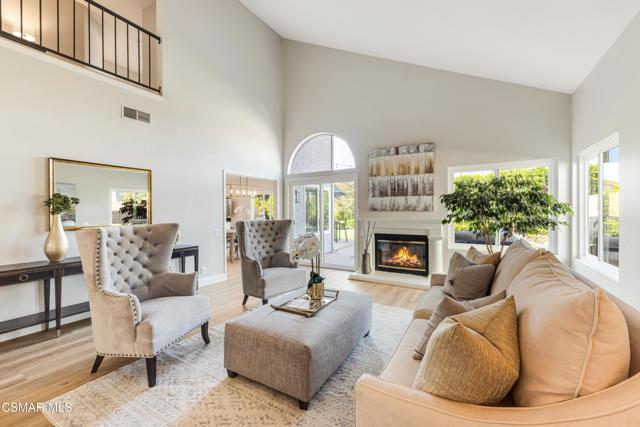 12147 Alder Grove Street, Moorpark CA: https://media.crmls.org/mediaz/57fee09f-9677-4e01-a7d4-e0562f82a007.jpg