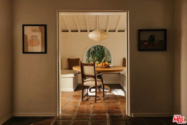 1907 S Mesa Drive, Palm Springs CA: https://media.crmls.org/mediaz/57ff67e6-a50b-469d-94ea-7cd47cf874bd.jpg