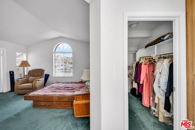 23234 Valerio Street, West Hills CA: https://media.crmls.org/mediaz/58001c64-2023-465b-8590-ed6a02e90952.jpg
