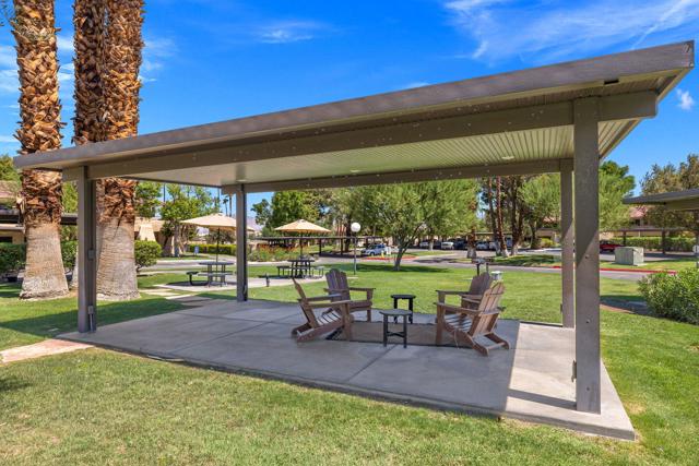 675 N Los Felices W Circle, Palm Springs CA: https://media.crmls.org/mediaz/5800ddbf-0977-44fe-a6ed-ff353be77c8b.jpg