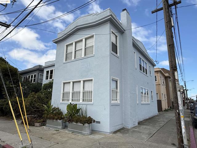3999 Clarke, Oakland CA: https://media.crmls.org/mediaz/5800e2a3-af81-41d5-95b7-8b25b4f2fed7.jpg