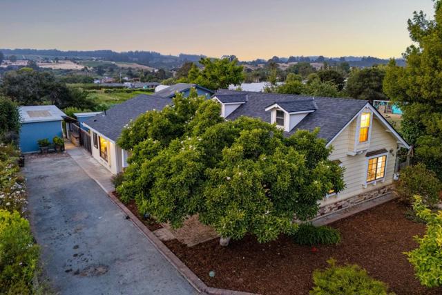 68 Live Oak Road, Royal Oaks CA: https://media.crmls.org/mediaz/5801310d-48f0-4087-b137-a6d936a1a6f3.jpg
