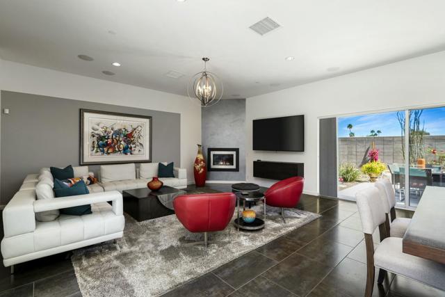 428 Chelsea Drive, Palm Springs CA: https://media.crmls.org/mediaz/5802a994-abe9-47d7-becf-c7b602448006.jpg