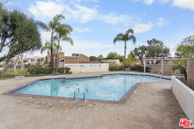 532 Riviera Court, Fullerton CA: https://media.crmls.org/mediaz/5802b448-ef1c-4139-adac-1438a5ae35b9.jpg