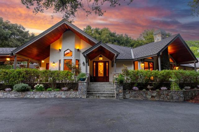 14205 Shannon Road, Los Gatos CA: https://media.crmls.org/mediaz/5803b15b-f64f-4c22-942a-357f50a6f86f.jpg