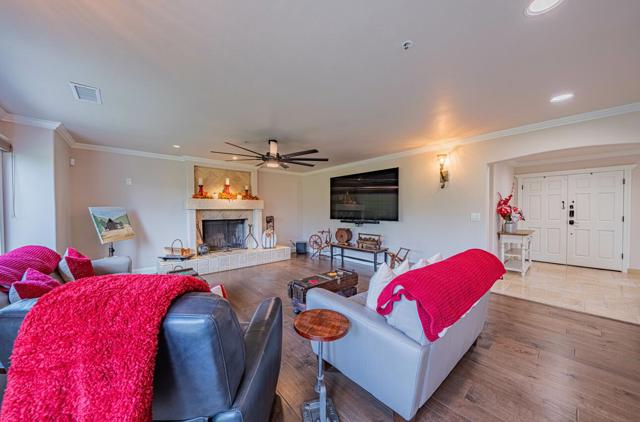 11394 Saddle Road, Monterey CA: https://media.crmls.org/mediaz/58048293-5df2-4975-acbe-1f17c9302b6c.jpg